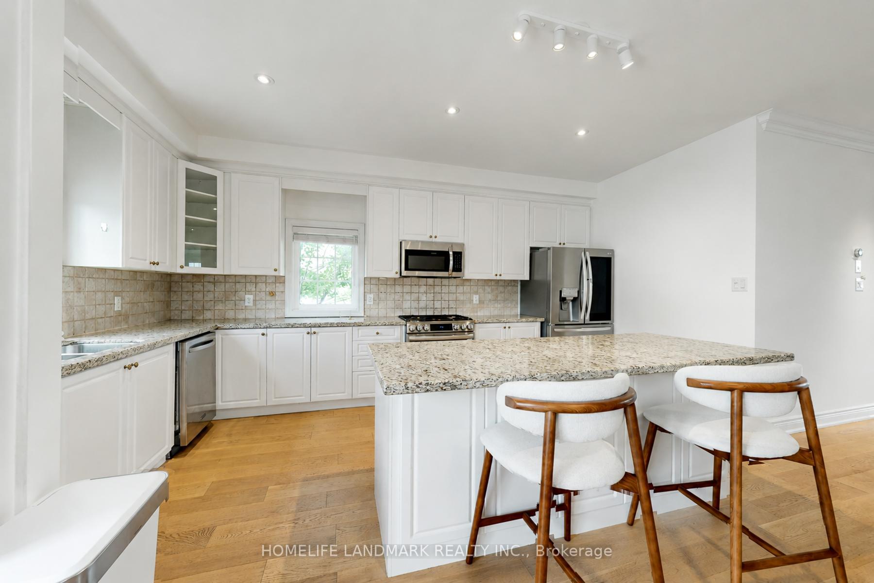 Photo 13 of Unit 27, 8900 Bathurst Street, Vaughan, Patterson — HOMEH