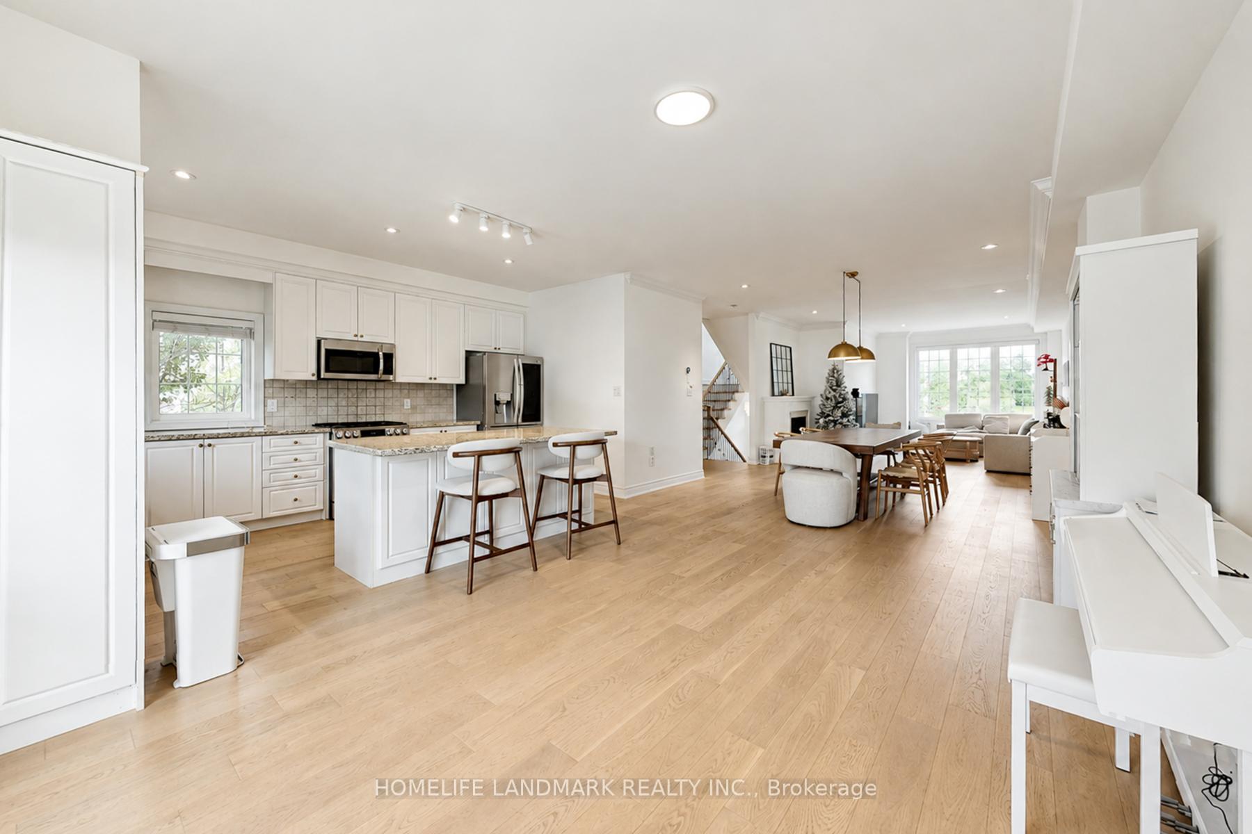 Photo 14 of Unit 27, 8900 Bathurst Street, Vaughan, Patterson — HOMEH