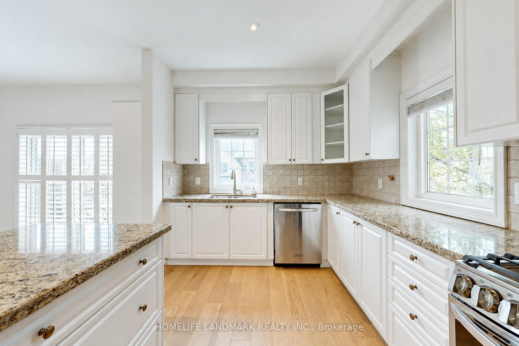 Photo 19 of Unit 27, 8900 Bathurst Street, Vaughan, Patterson — HOMEH