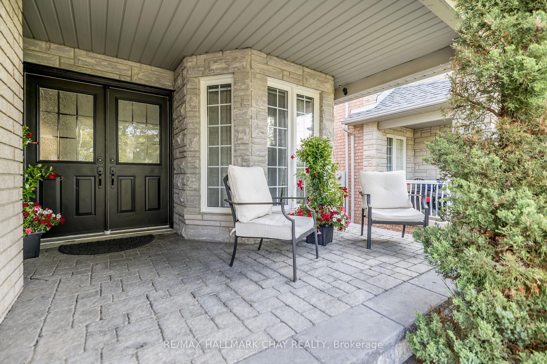 Photo 4 of 160 Golden Gate Circle, Vaughan, Sonoma Heights — HOMEH