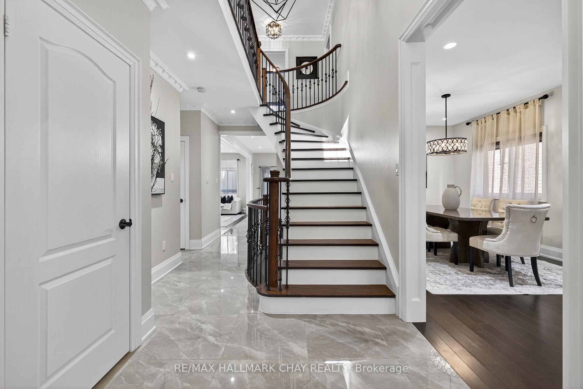 Photo 6 of 160 Golden Gate Circle, Vaughan, Sonoma Heights — HOMEH
