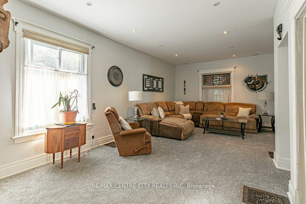 Photo 8 of 61 Alma Street, St. Thomas — HOMEH