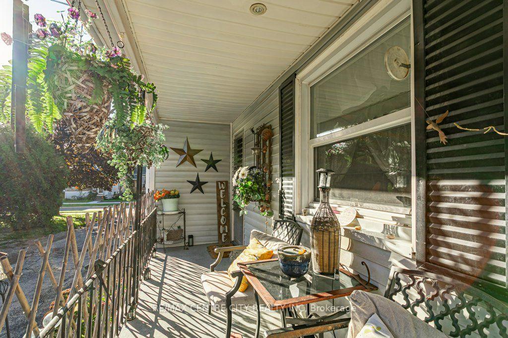 Photo 29 of 61 Alma Street, St. Thomas — HOMEH