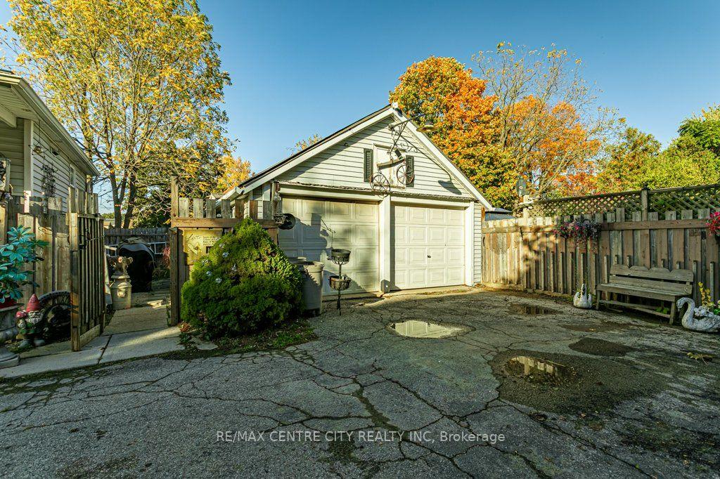 Photo 30 of 61 Alma Street, St. Thomas — HOMEH