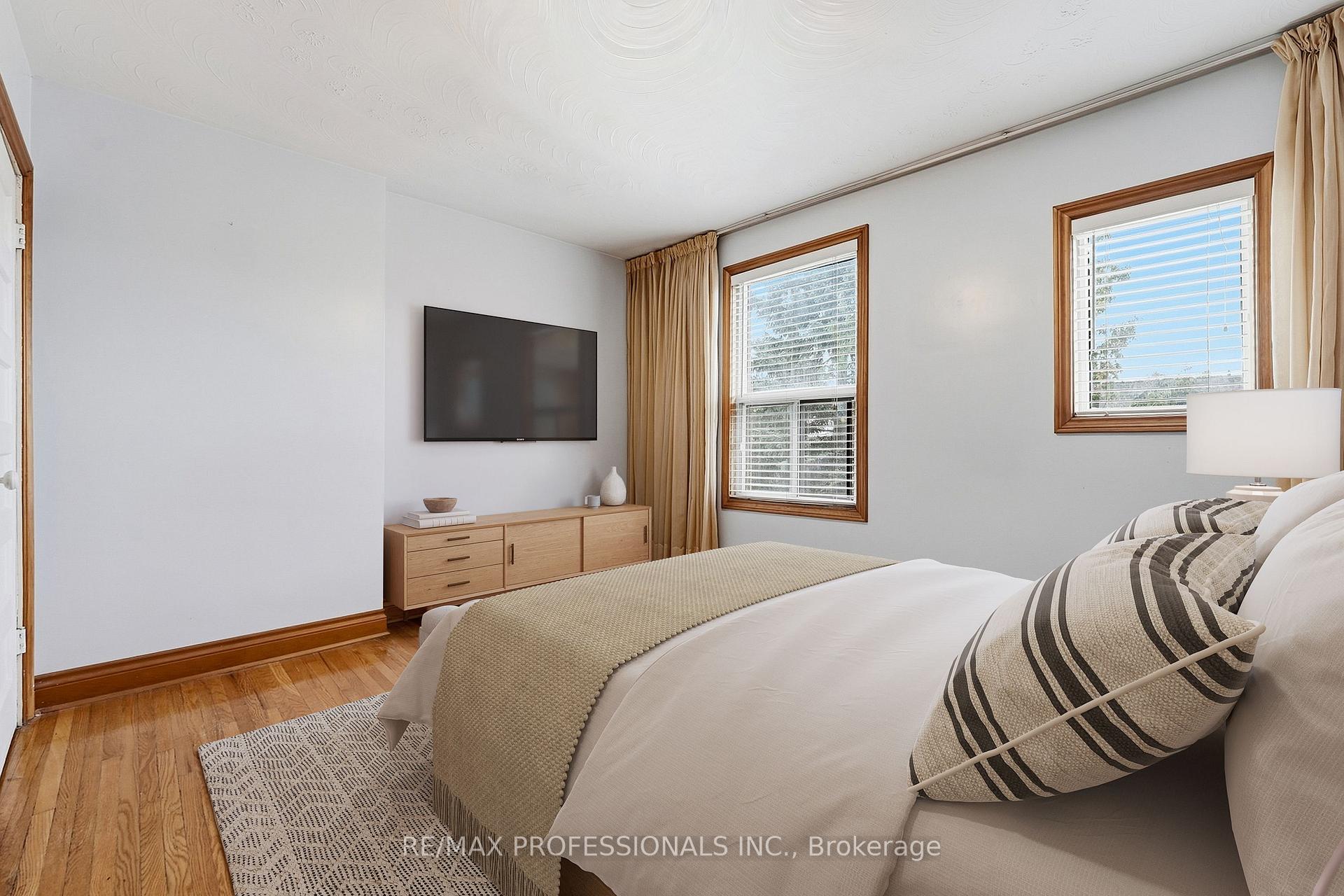 Photo 22 of 227 Montrose Avenue, Toronto, Palmerston-Little Italy — HOMEH