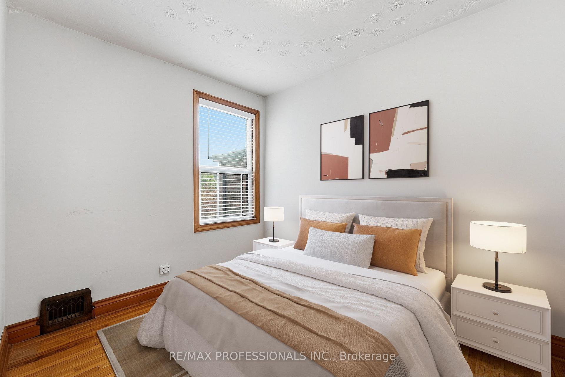 Photo 26 of 227 Montrose Avenue, Toronto, Palmerston-Little Italy — HOMEH