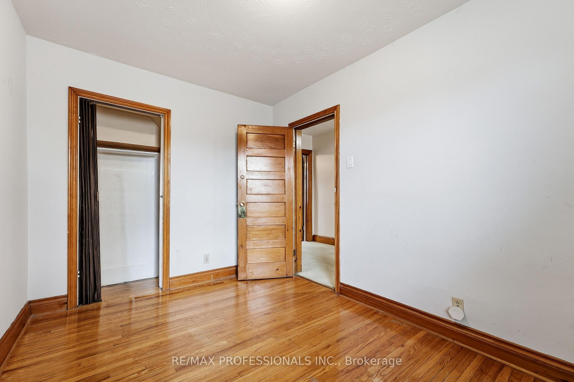 Photo 29 of 227 Montrose Avenue, Toronto, Palmerston-Little Italy — HOMEH