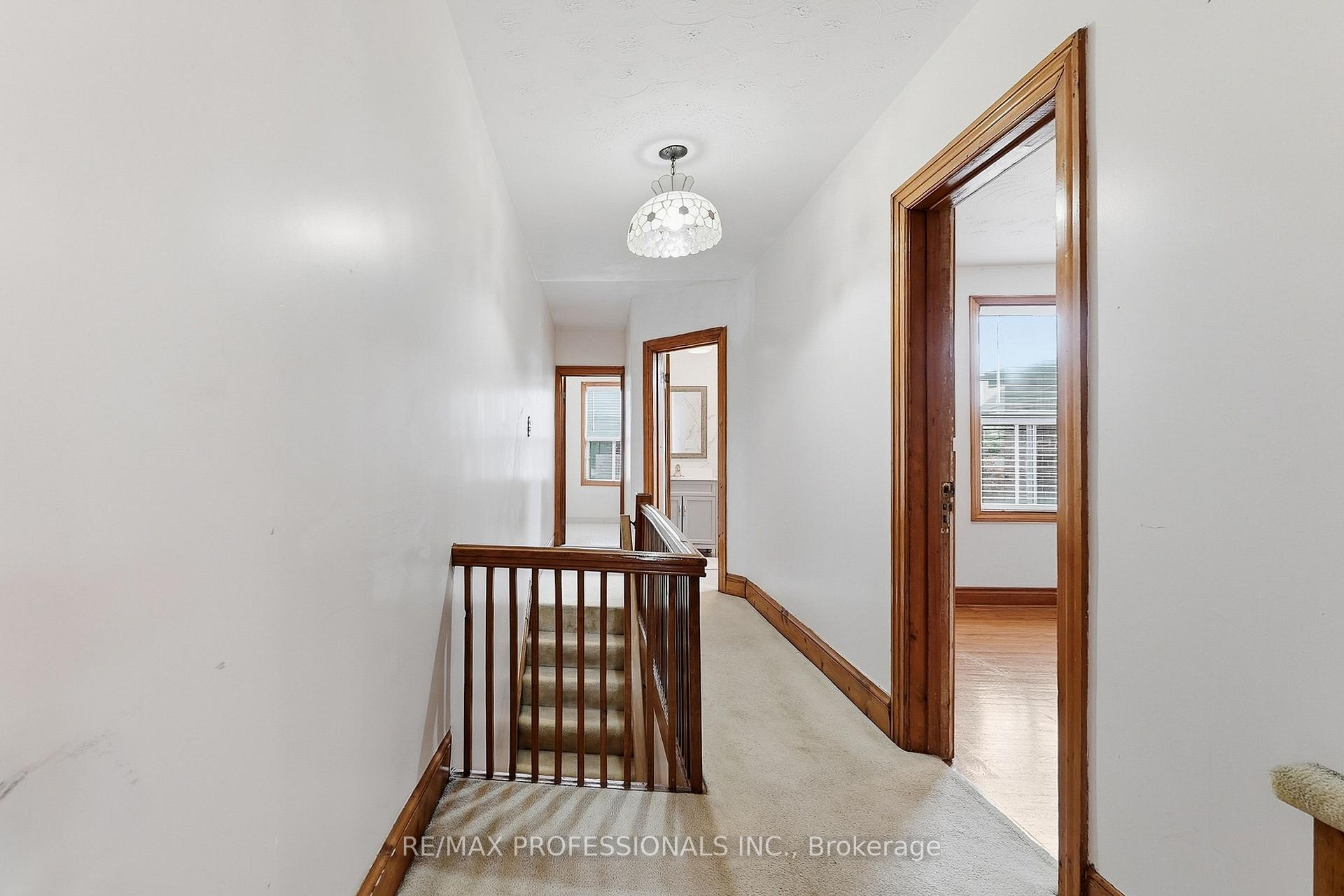 Photo 33 of 227 Montrose Avenue, Toronto, Palmerston-Little Italy — HOMEH