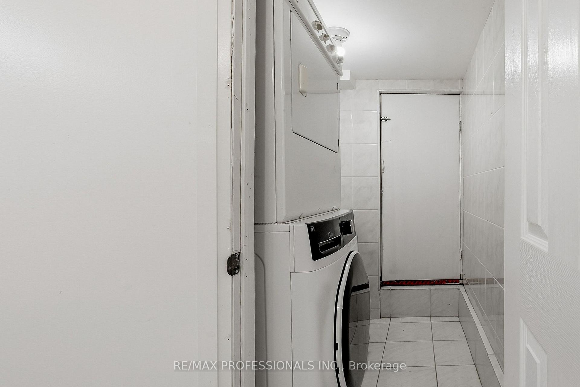 Photo 44 of 227 Montrose Avenue, Toronto, Palmerston-Little Italy — HOMEH