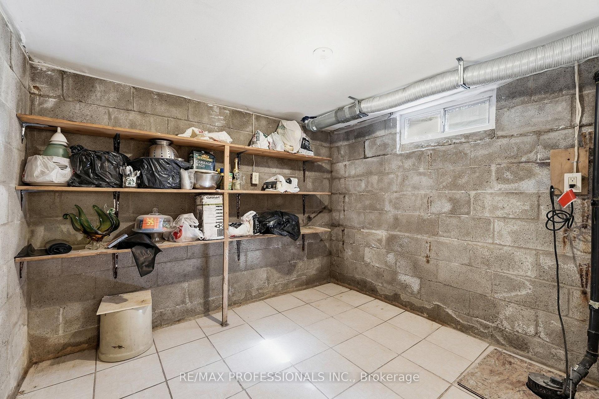 Photo 45 of 227 Montrose Avenue, Toronto, Palmerston-Little Italy — HOMEH