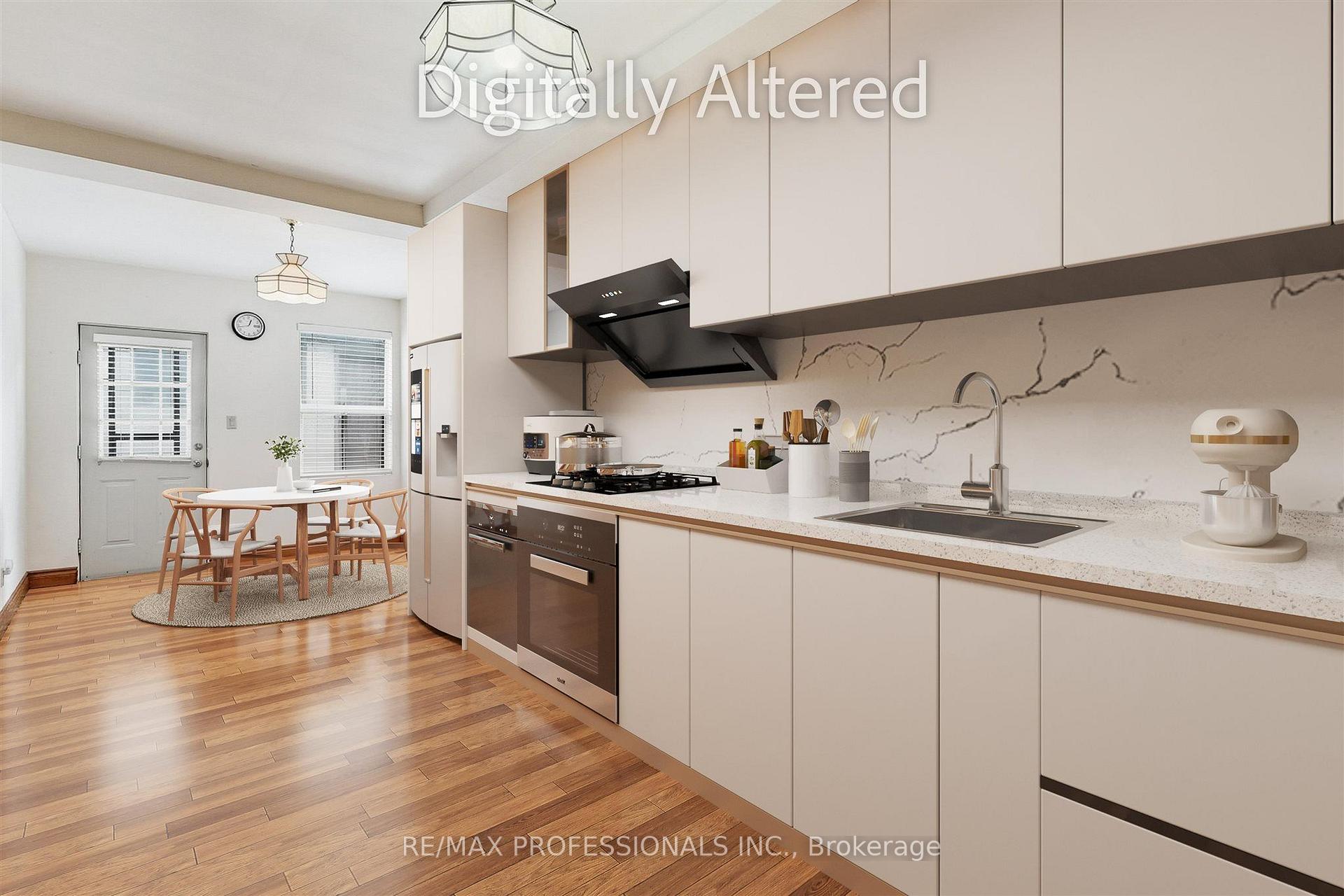 Photo 19 of 227 Montrose Avenue, Toronto, Palmerston-Little Italy — HOMEH