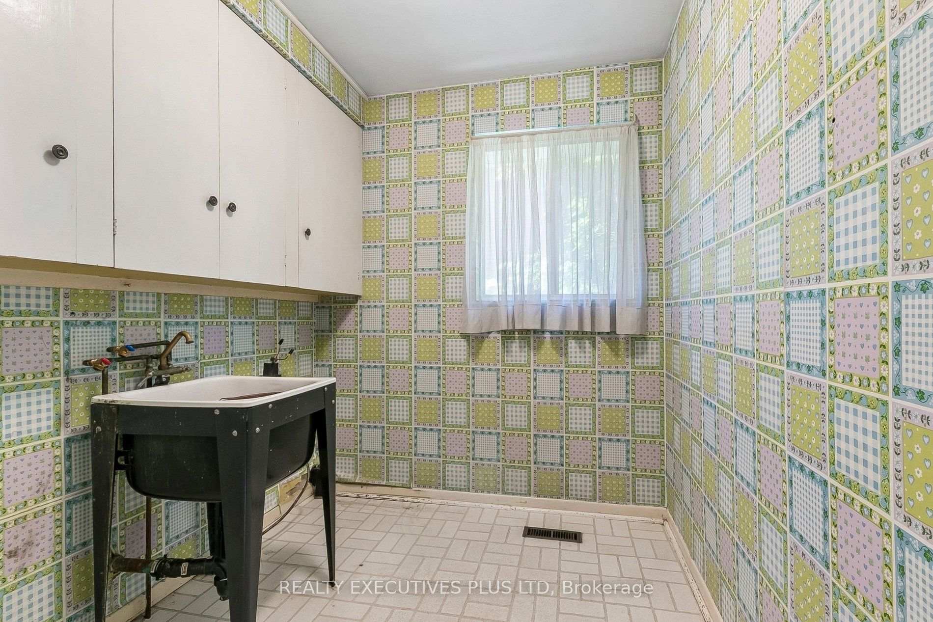 Photo 16 of 12 Mandel Crescent, North York, Bayview Woods-Steeles — HOMEH