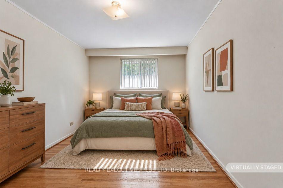 Photo 23 of 12 Mandel Crescent, North York, Bayview Woods-Steeles — HOMEH