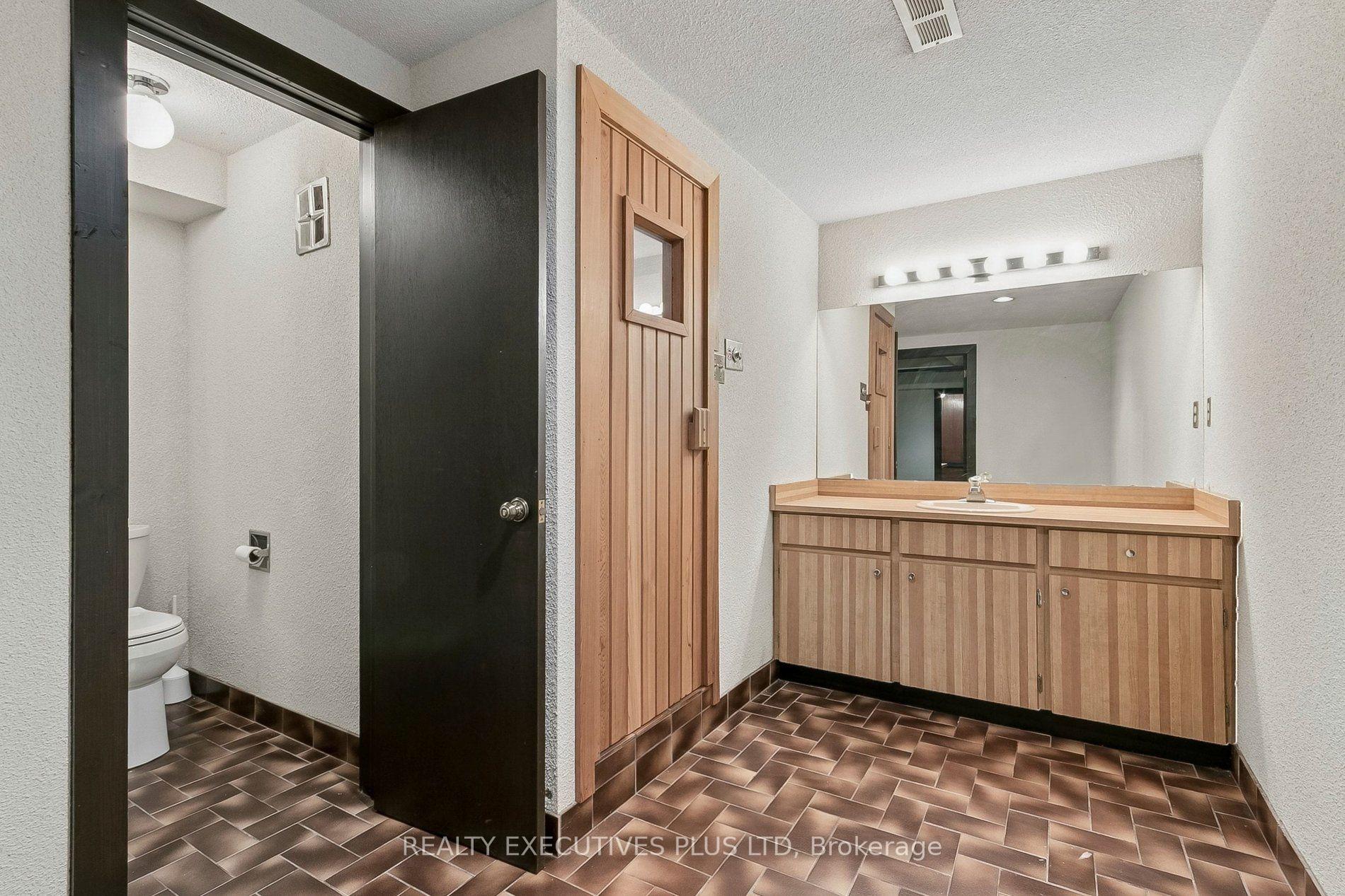 Photo 31 of 12 Mandel Crescent, North York, Bayview Woods-Steeles — HOMEH