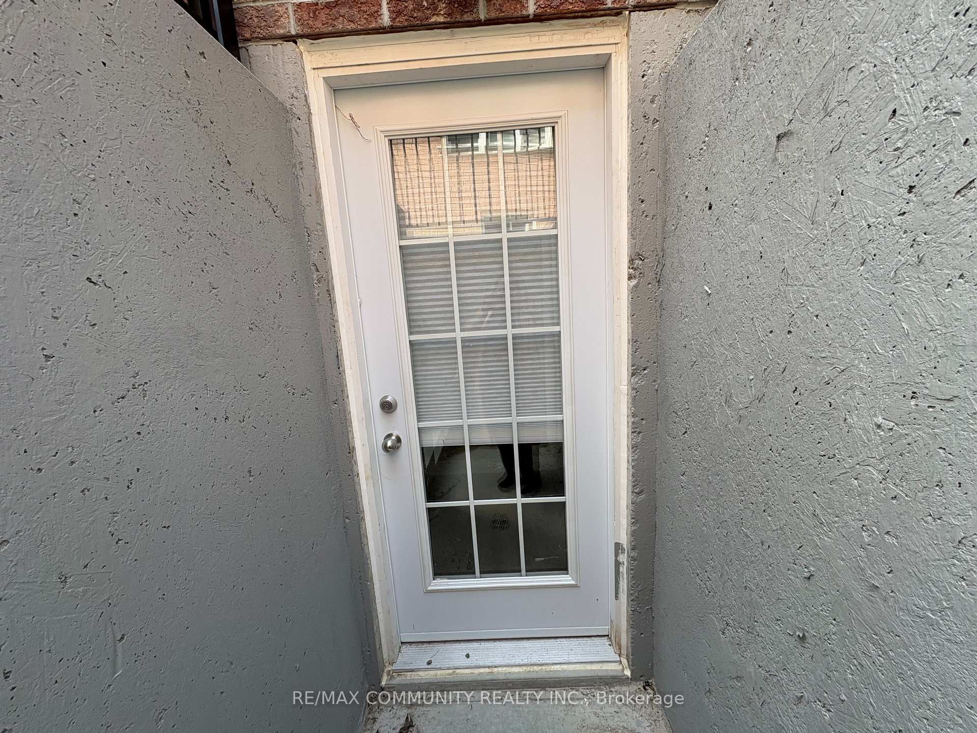Photo 3 of Unit LOWER, 60 Saint Hubert Drive, Brampton, Vales of Castlemore North — HOMEH