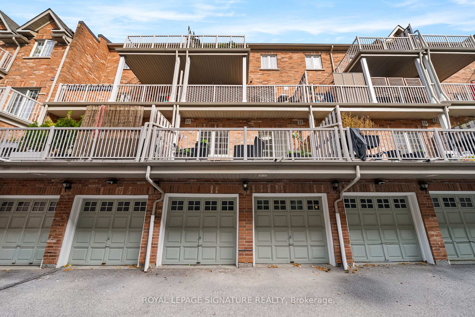 Photo 23 of 34 Carnahan Terrace, Toronto, East End-Danforth — HOMEH