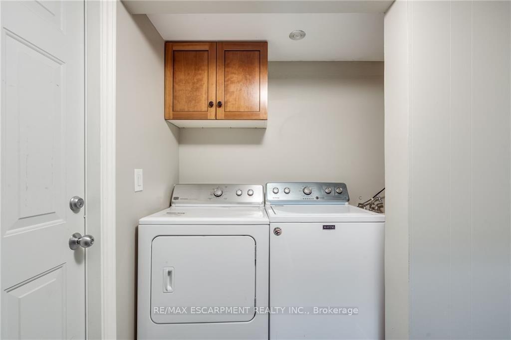 Photo 17 of 116 Mohawk Road W, Hamilton, Buchanan — HOMEH