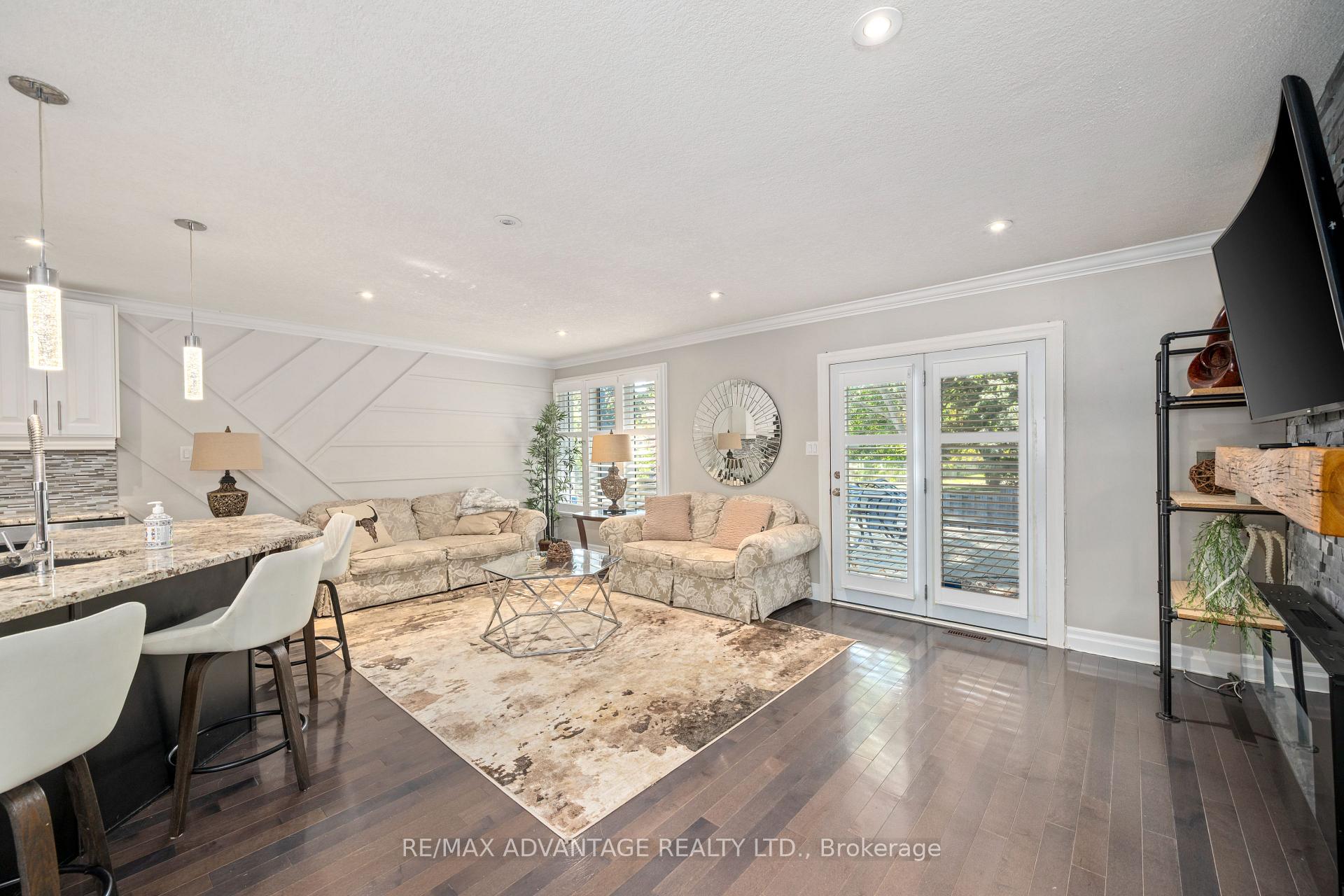 Photo 11 of 126 Mountainview Crescent, London, South N — HOMEH