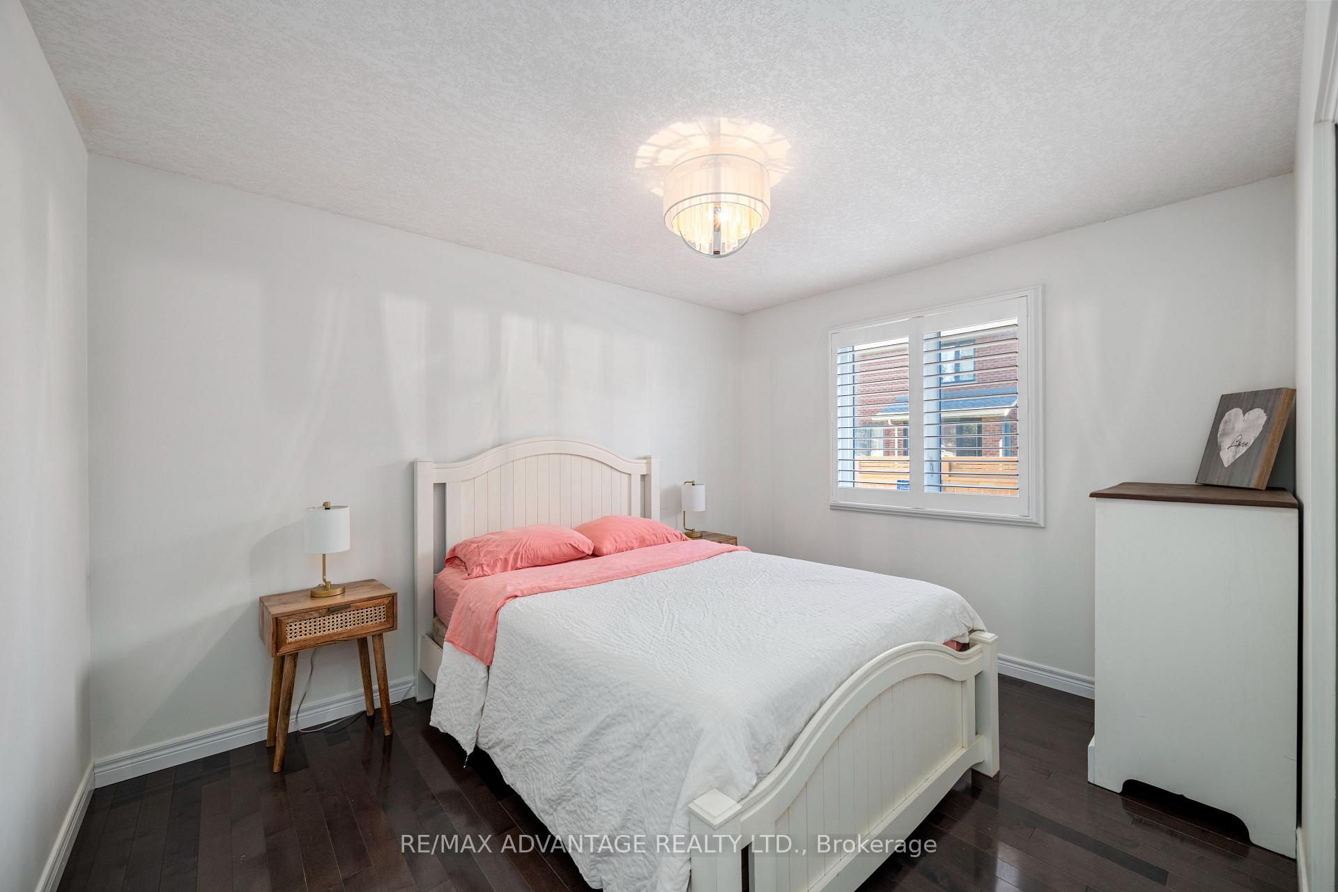 Photo 16 of 126 Mountainview Crescent, London, South N — HOMEH