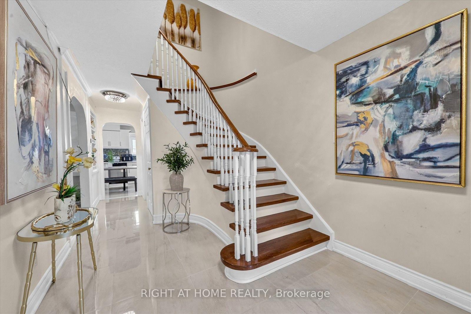 Photo 8 of 531 Wallenberg Crescent, Mississauga, Creditview — HOMEH