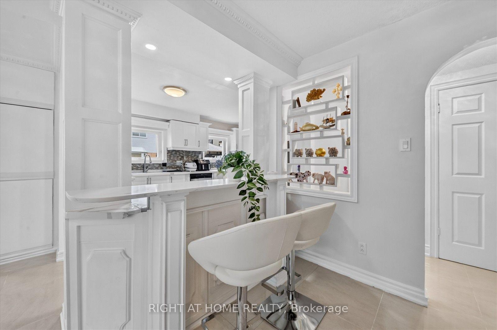 Photo 12 of 531 Wallenberg Crescent, Mississauga, Creditview — HOMEH