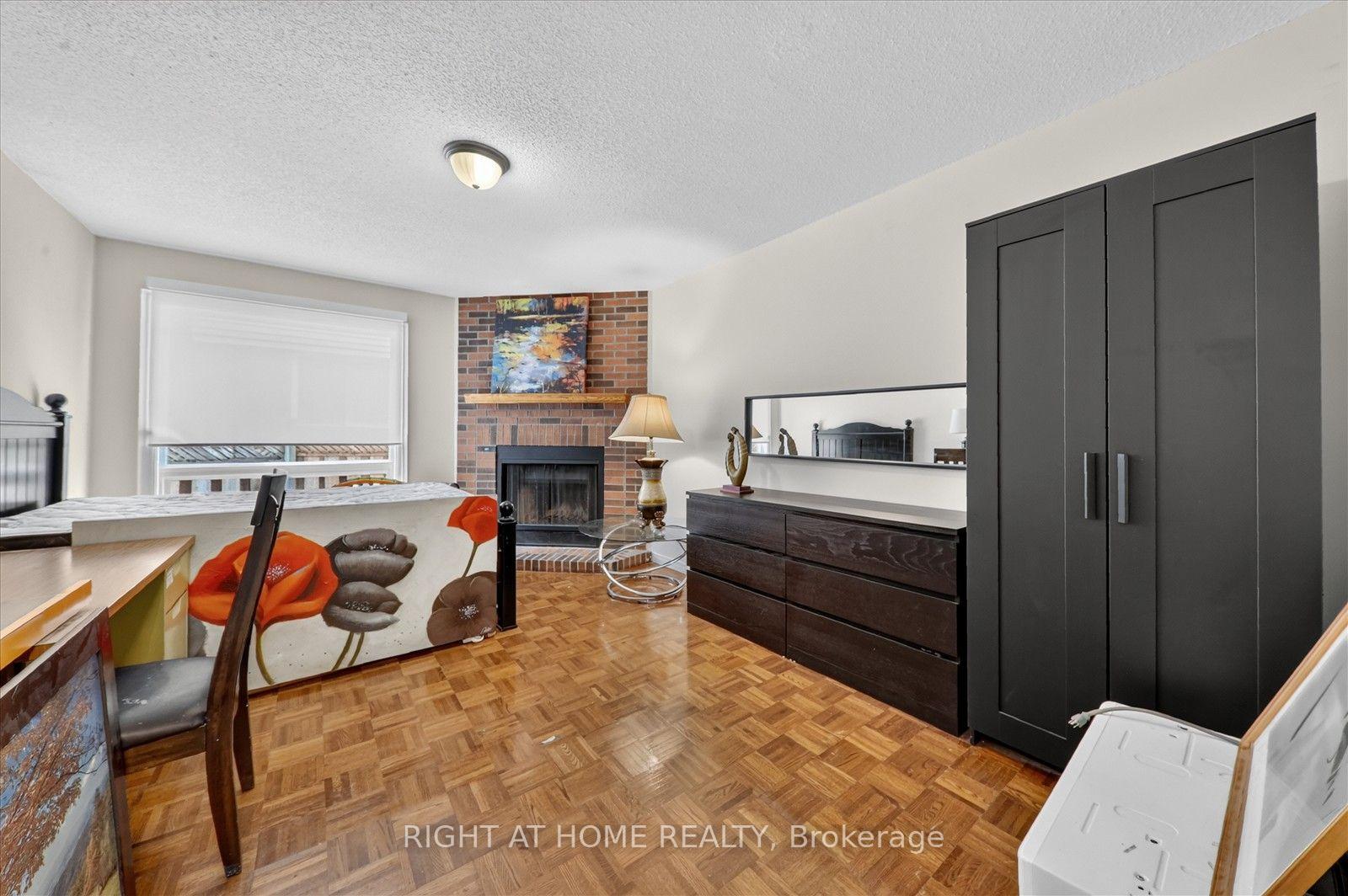 Photo 24 of 531 Wallenberg Crescent, Mississauga, Creditview — HOMEH