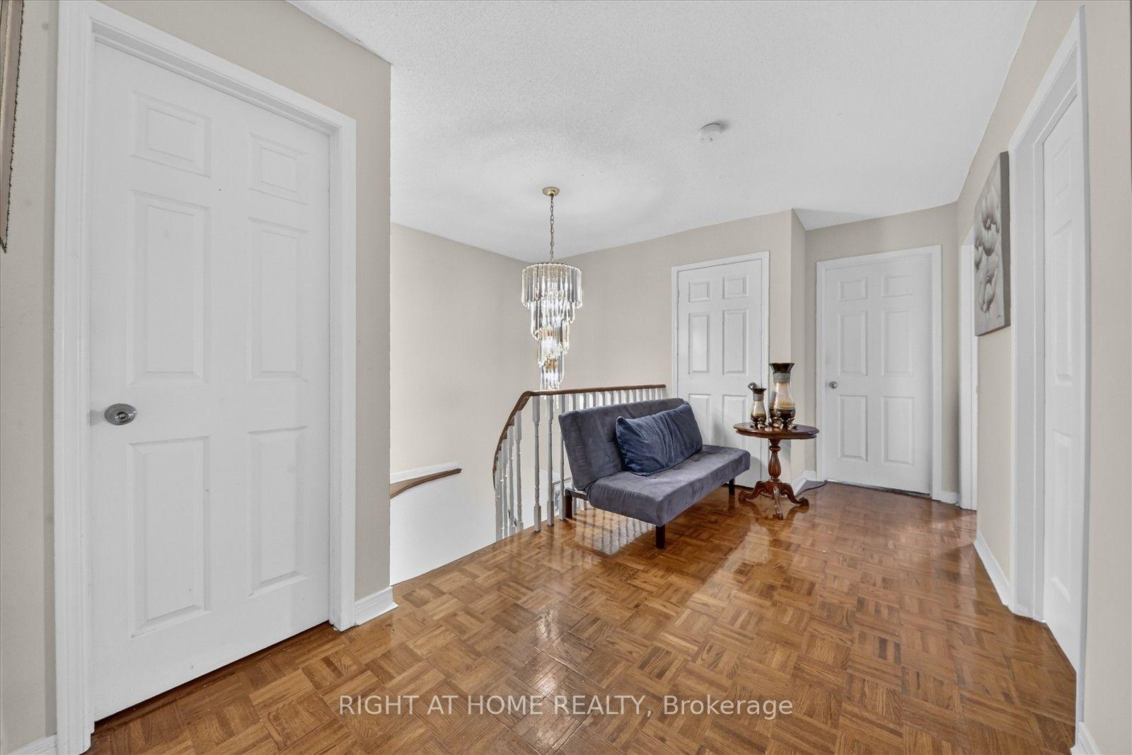 Photo 27 of 531 Wallenberg Crescent, Mississauga, Creditview — HOMEH