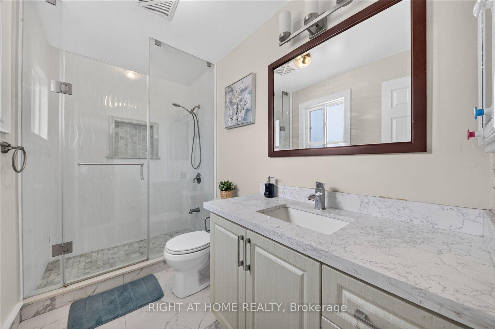 Photo 32 of 531 Wallenberg Crescent, Mississauga, Creditview — HOMEH