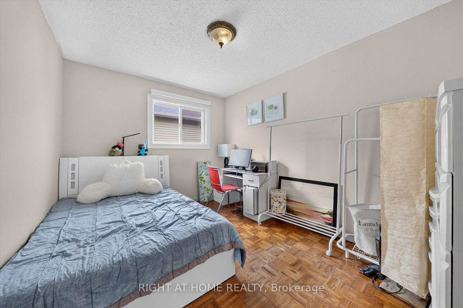 Photo 36 of 531 Wallenberg Crescent, Mississauga, Creditview — HOMEH