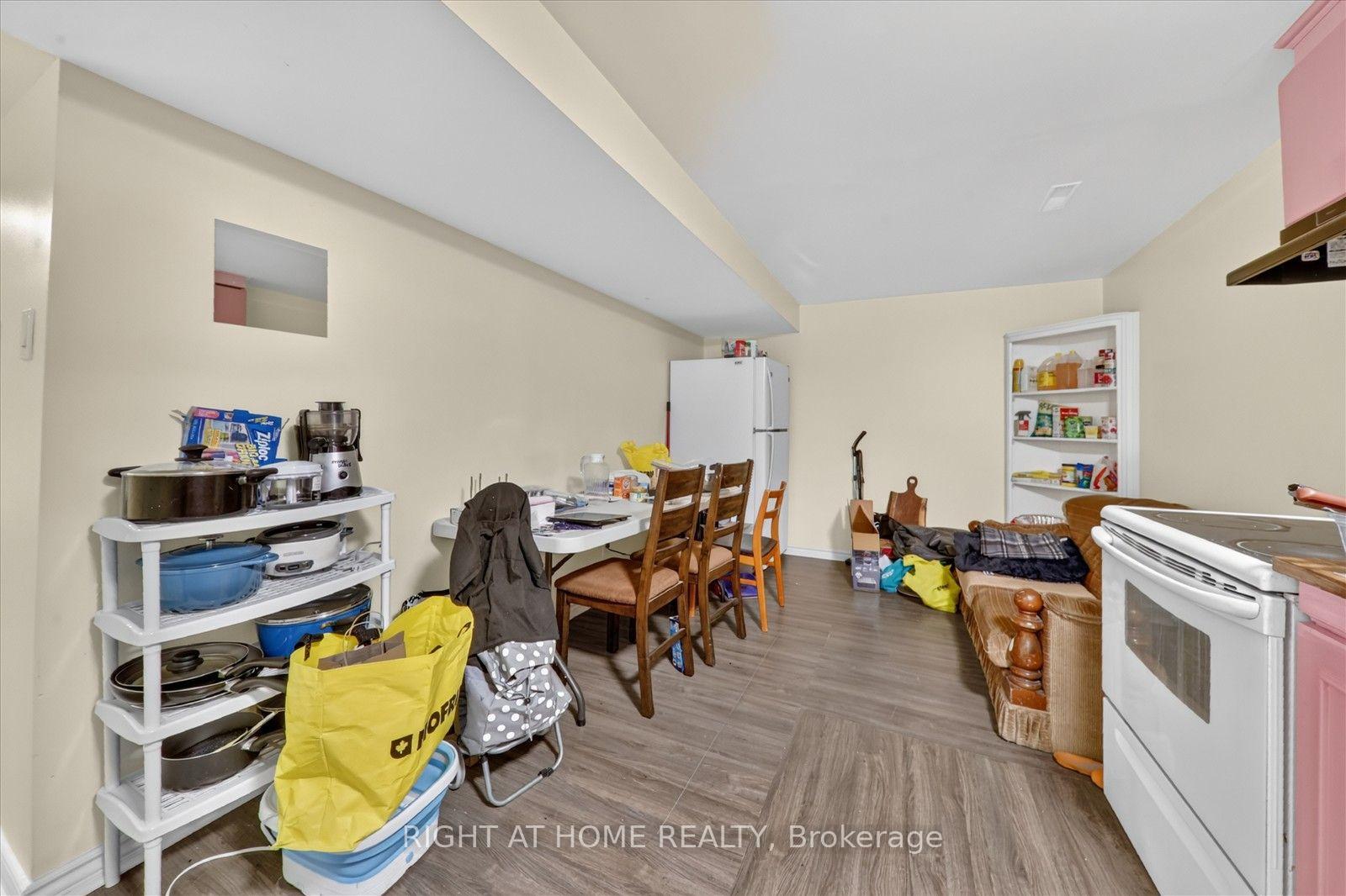 Photo 41 of 531 Wallenberg Crescent, Mississauga, Creditview — HOMEH