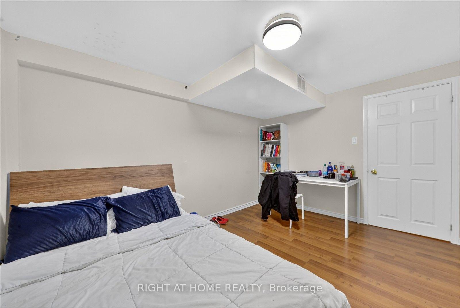 Photo 44 of 531 Wallenberg Crescent, Mississauga, Creditview — HOMEH
