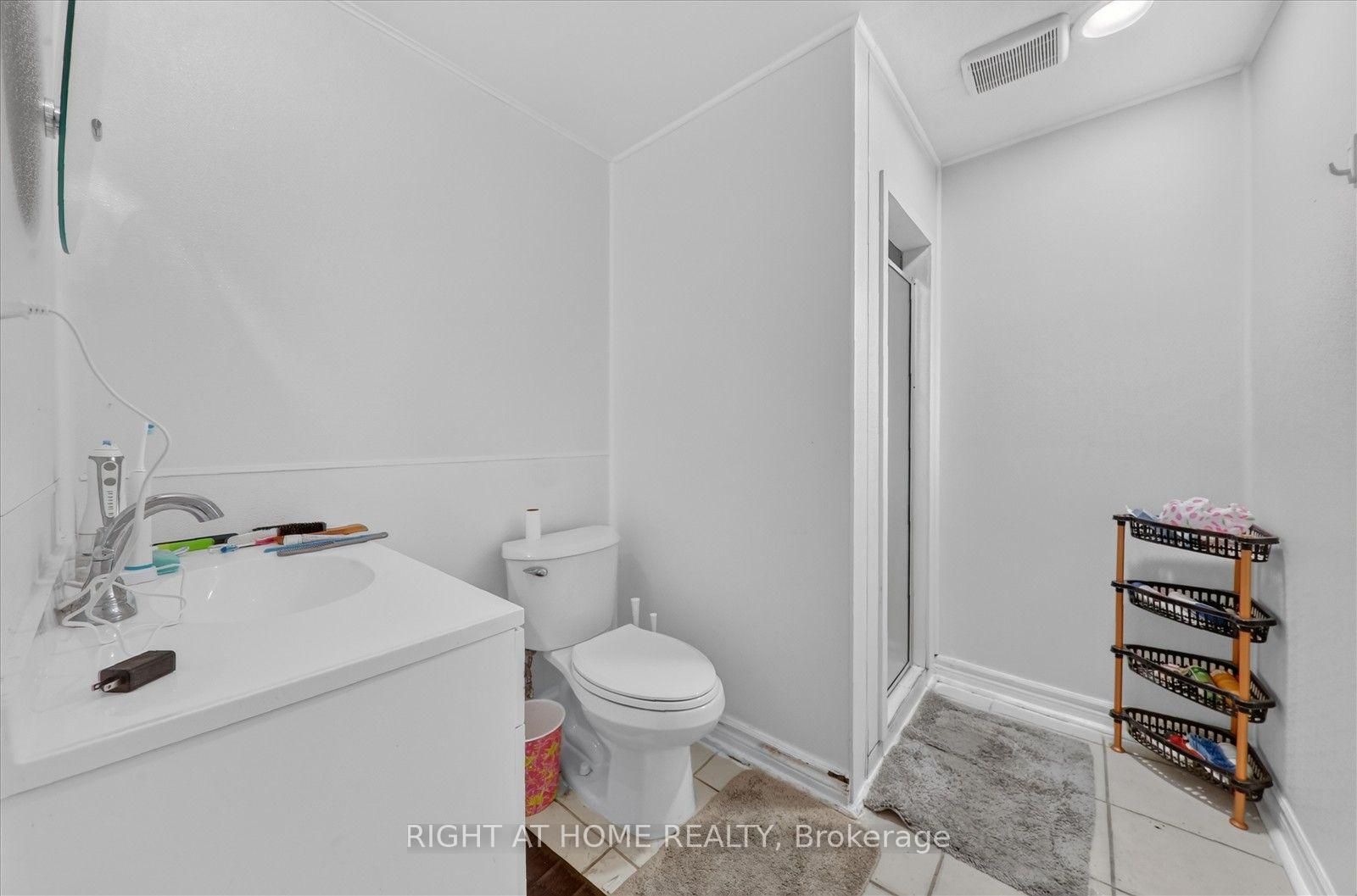 Photo 45 of 531 Wallenberg Crescent, Mississauga, Creditview — HOMEH