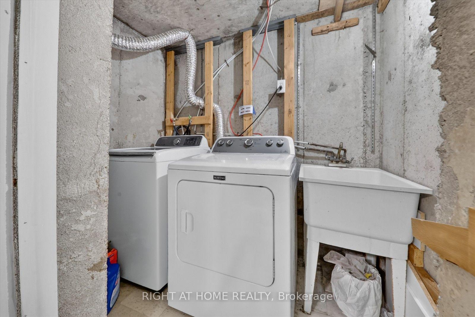 Photo 47 of 531 Wallenberg Crescent, Mississauga, Creditview — HOMEH