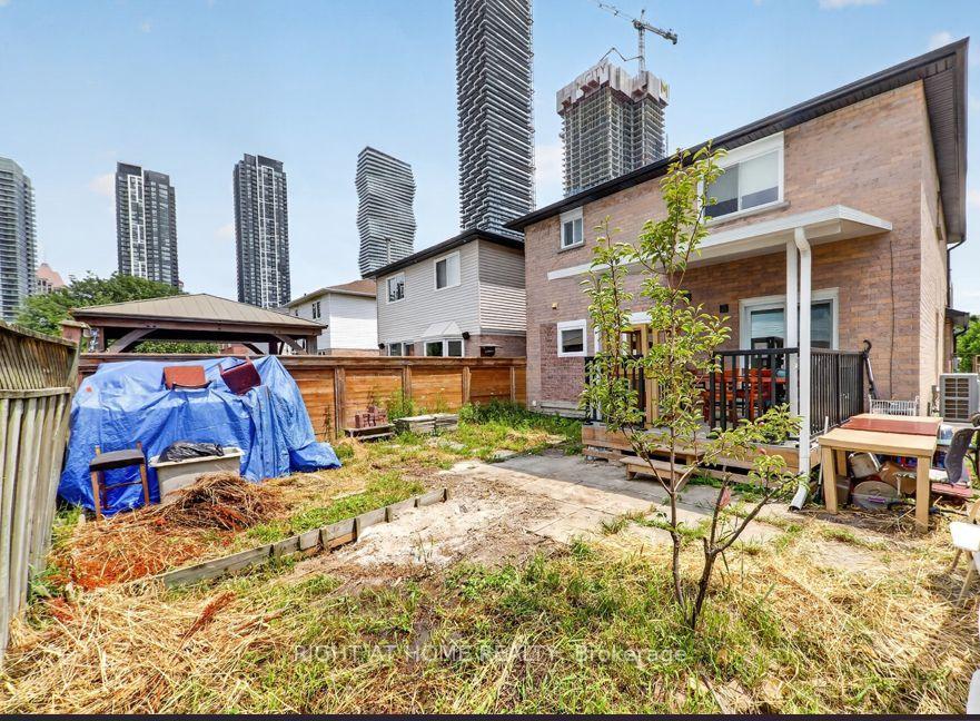 Photo 49 of 531 Wallenberg Crescent, Mississauga, Creditview — HOMEH