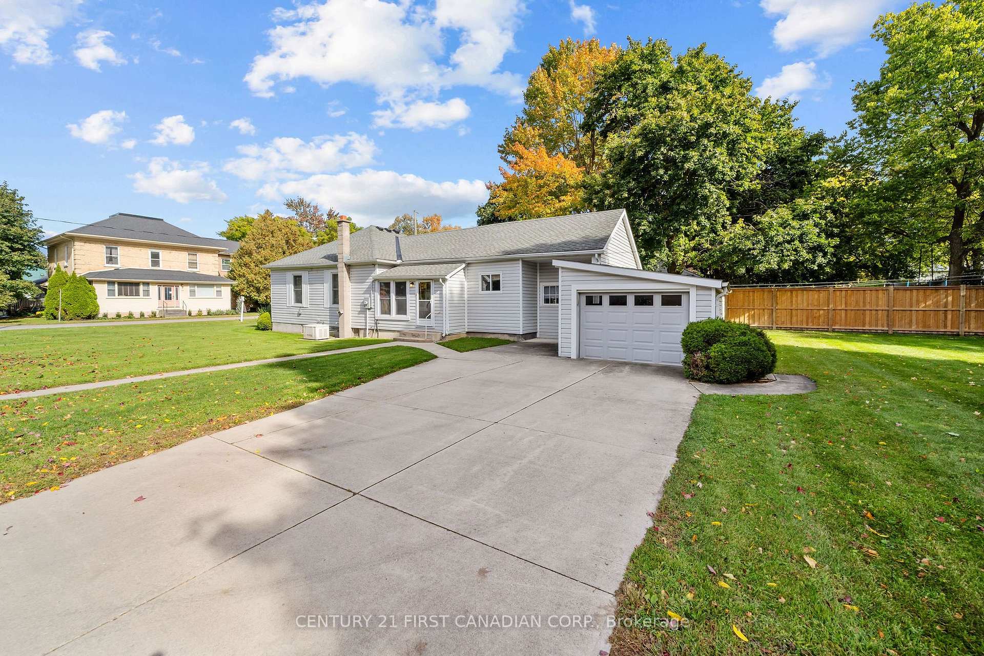 Photo 8 of 163 George Street, North Middlesex, Ailsa Craig — HOMEH