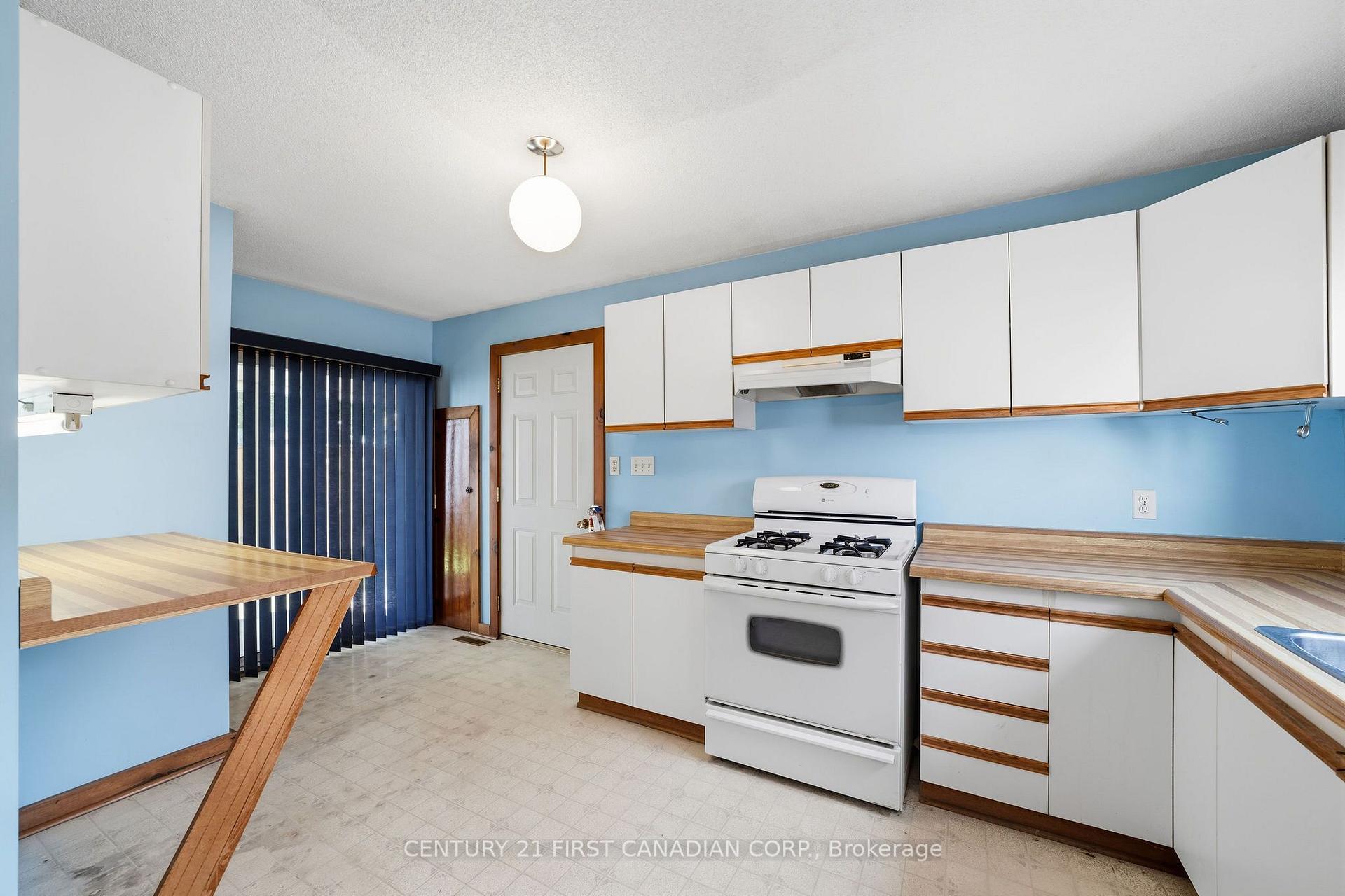 Photo 16 of 163 George Street, North Middlesex, Ailsa Craig — HOMEH