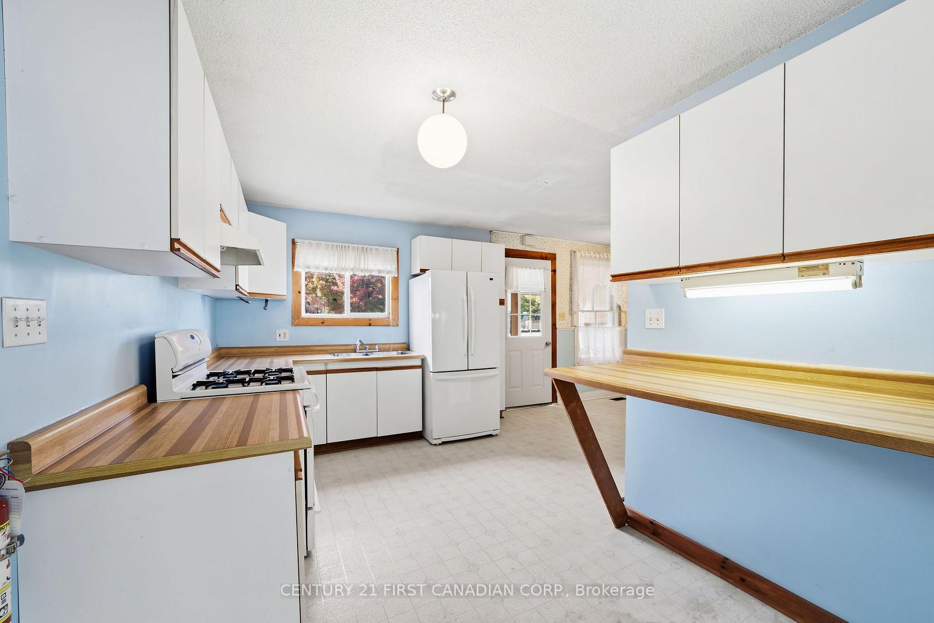 Photo 17 of 163 George Street, North Middlesex, Ailsa Craig — HOMEH