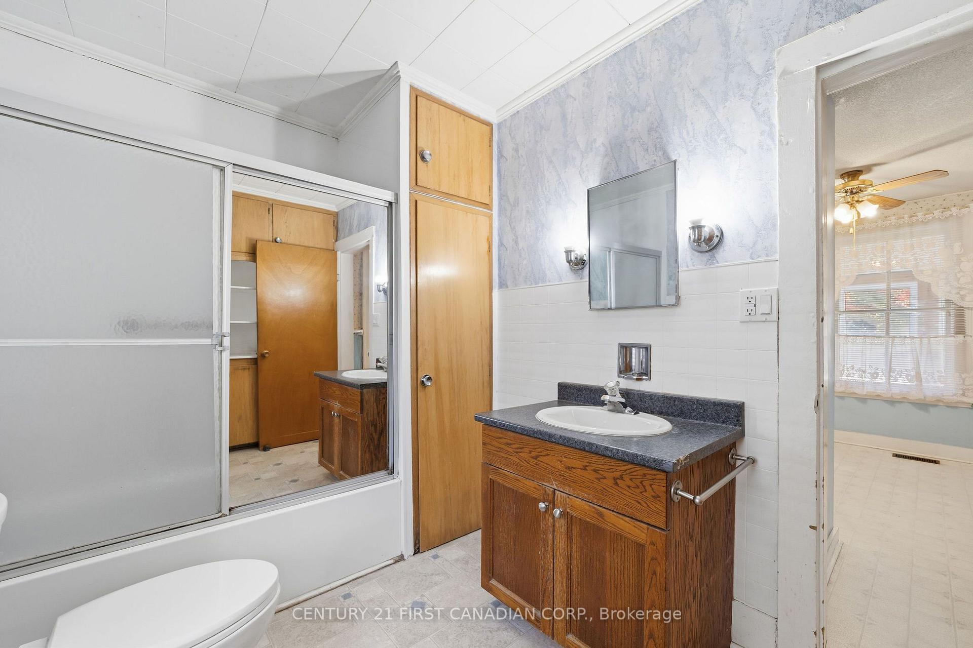 Photo 23 of 163 George Street, North Middlesex, Ailsa Craig — HOMEH