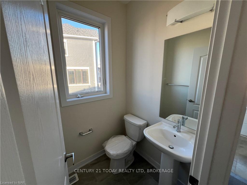 Photo 10 of 59 Rudder Road, Welland, Dain City — HOMEH
