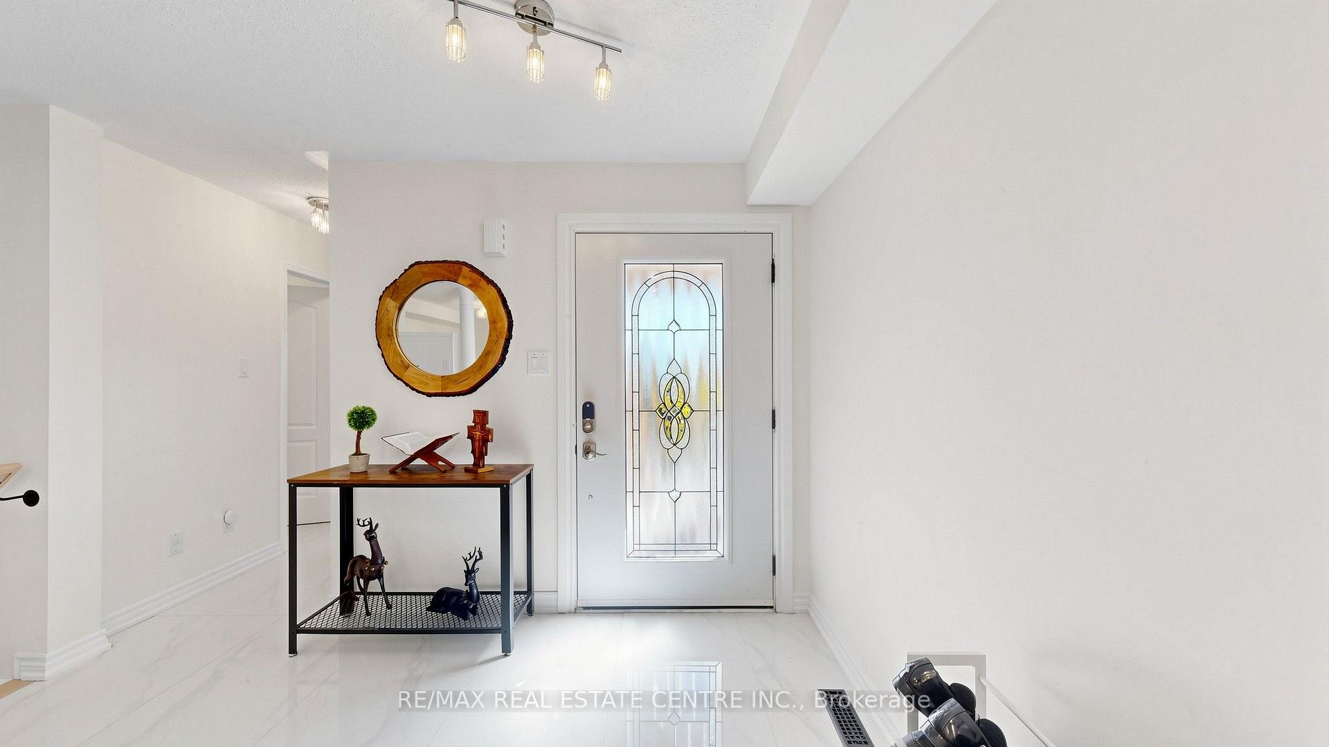 Photo 6 of 351 Wildgrass Road, Mississauga, Cooksville — HOMEH
