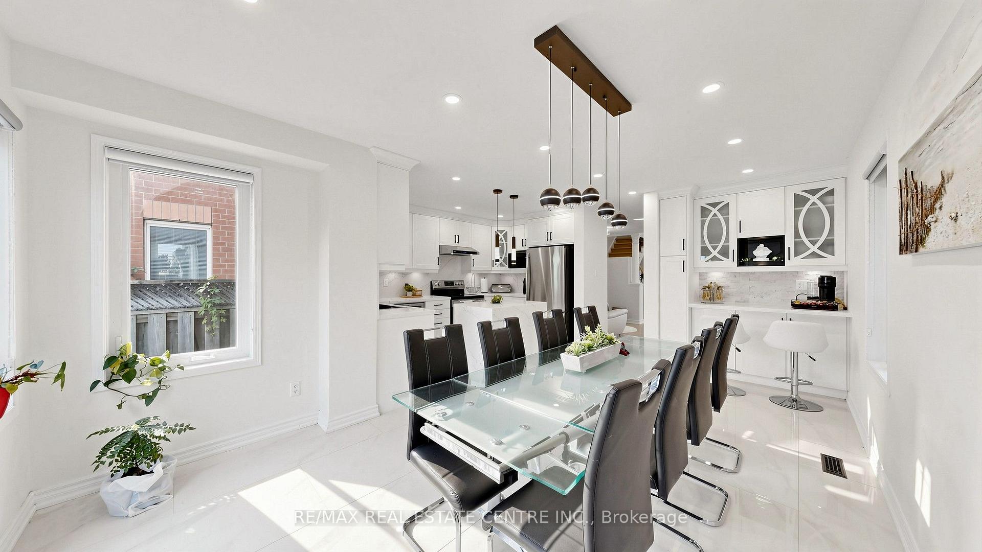 Photo 14 of 351 Wildgrass Road, Mississauga, Cooksville — HOMEH