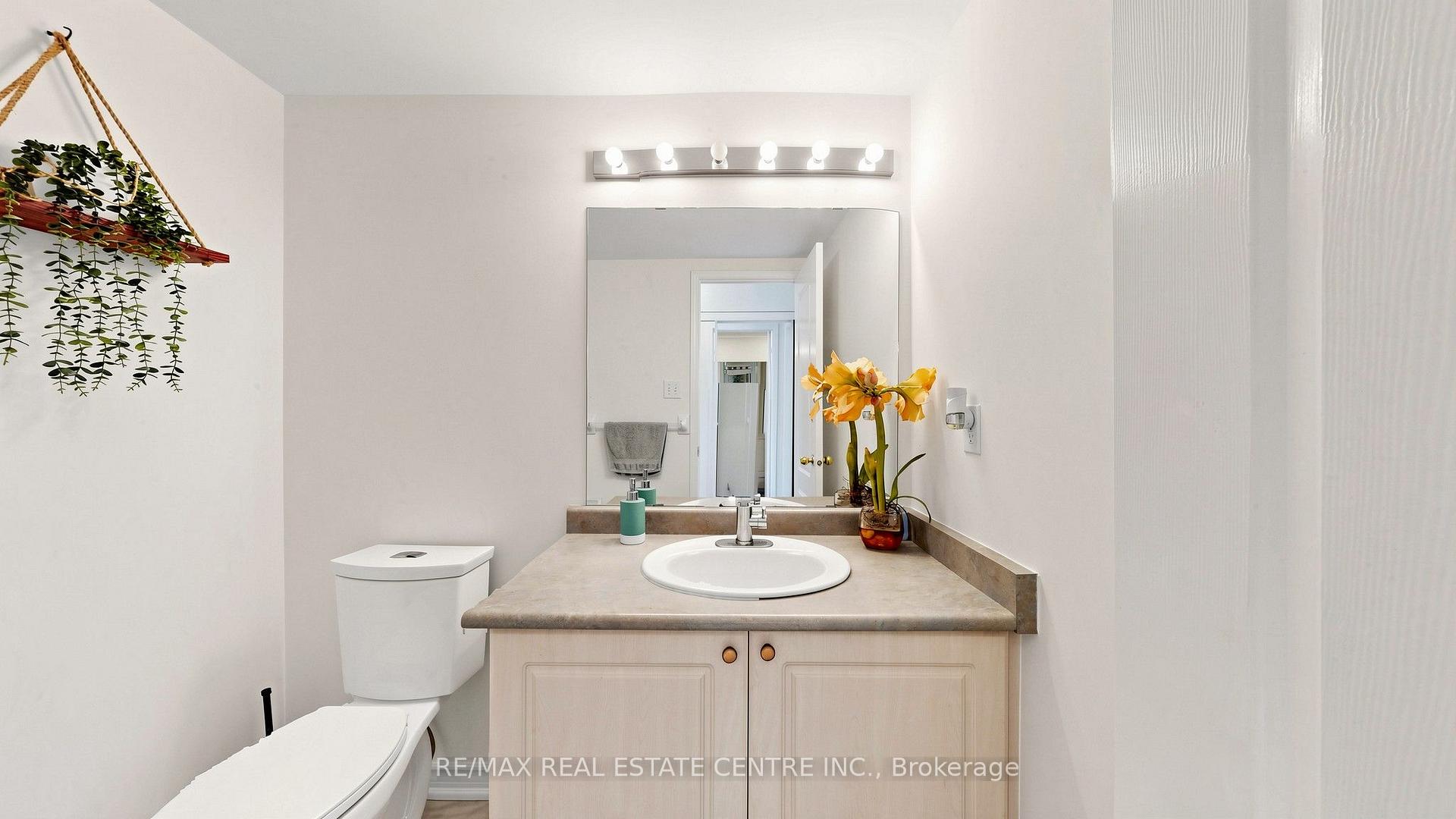 Photo 19 of 351 Wildgrass Road, Mississauga, Cooksville — HOMEH