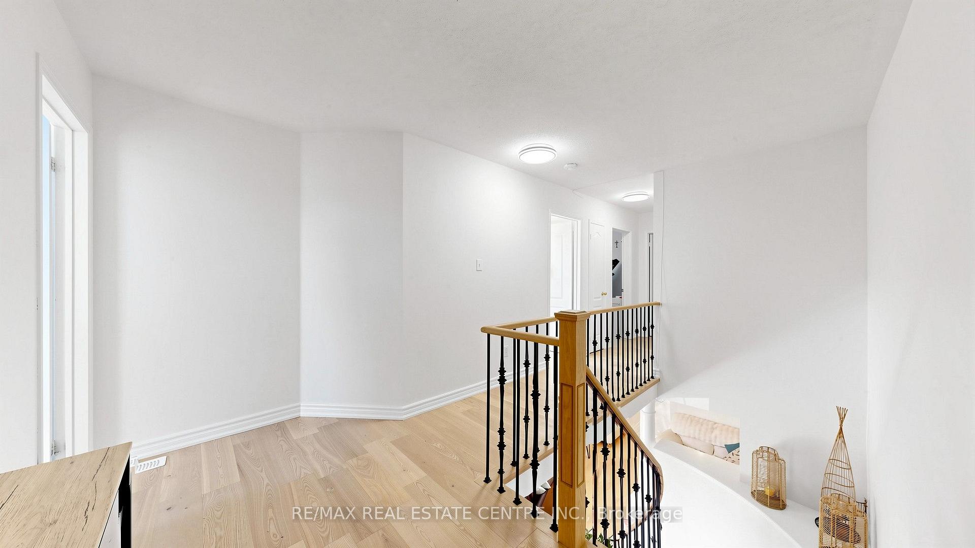 Photo 23 of 351 Wildgrass Road, Mississauga, Cooksville — HOMEH