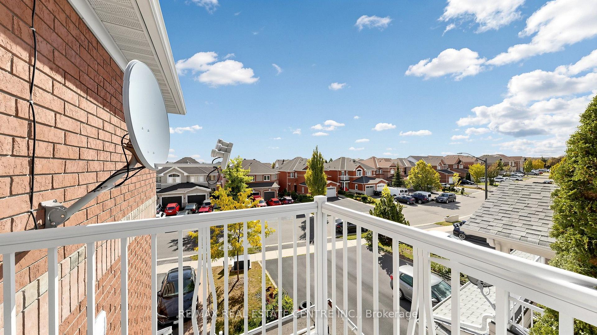 Photo 32 of 351 Wildgrass Road, Mississauga, Cooksville — HOMEH