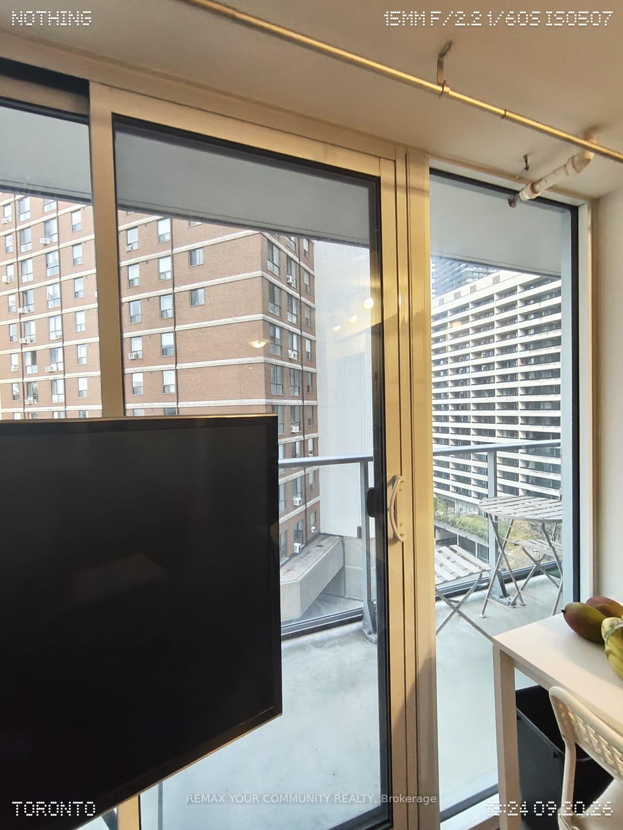 Photo 4 of Unit 904, 58 Orchard View Boulevard, Toronto, Yonge-Eglinton — HOMEH