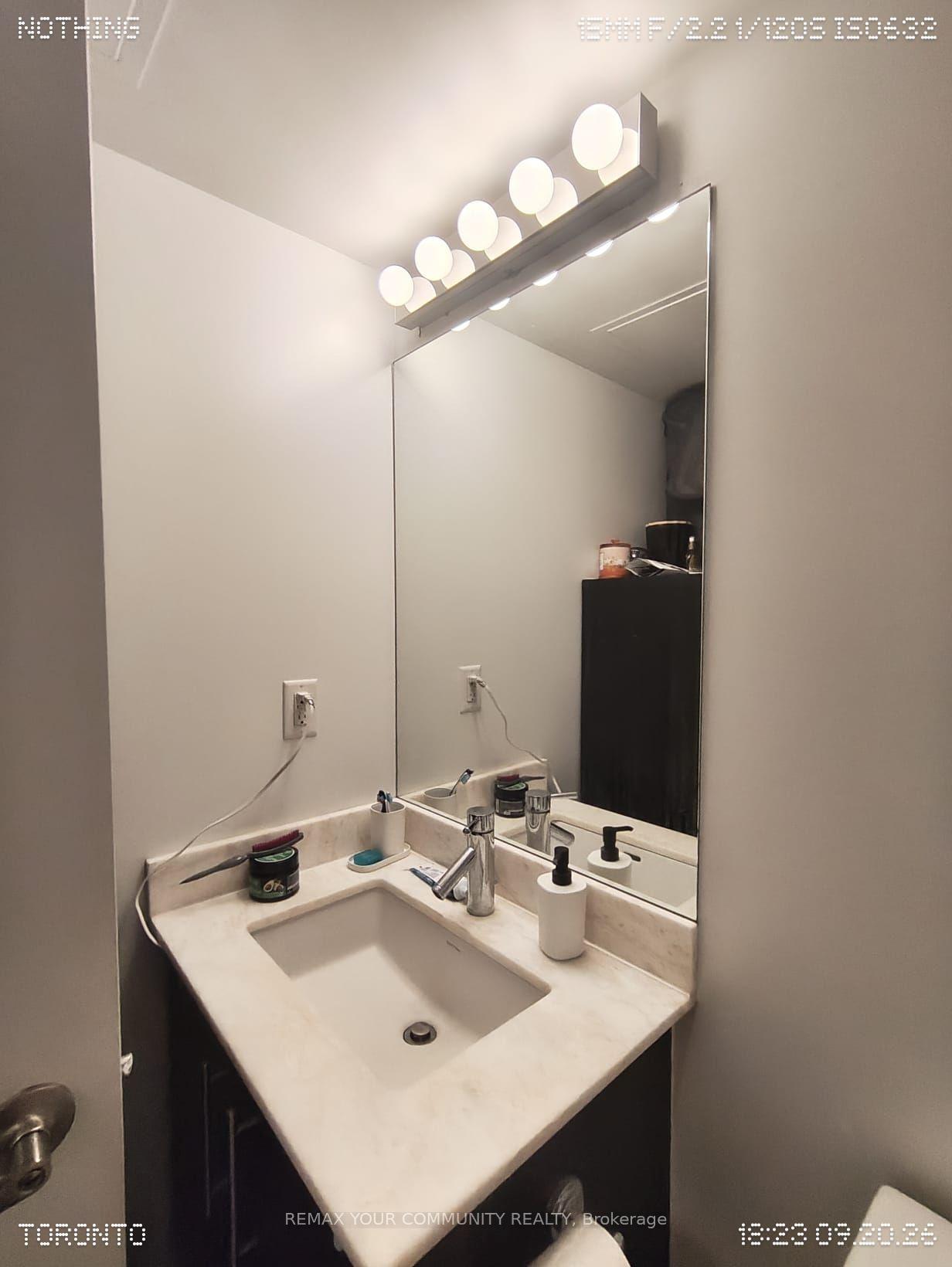 Photo 8 of Unit 904, 58 Orchard View Boulevard, Toronto, Yonge-Eglinton — HOMEH