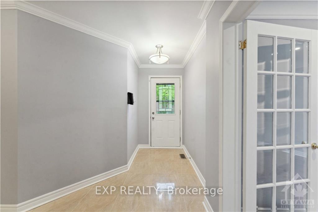 Photo 2 of 152 Twyford Street, Ottawa, Hunt Club — HOMEH