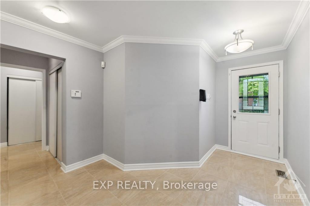 Photo 3 of 152 Twyford Street, Ottawa, Hunt Club — HOMEH