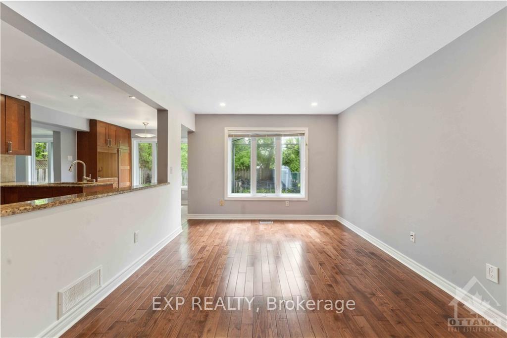 Photo 10 of 152 Twyford Street, Ottawa, Hunt Club — HOMEH