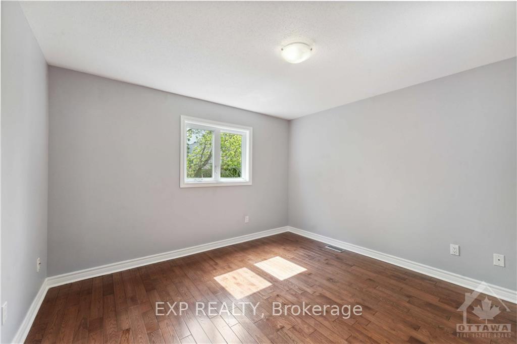 Photo 24 of 152 Twyford Street, Ottawa, Hunt Club — HOMEH